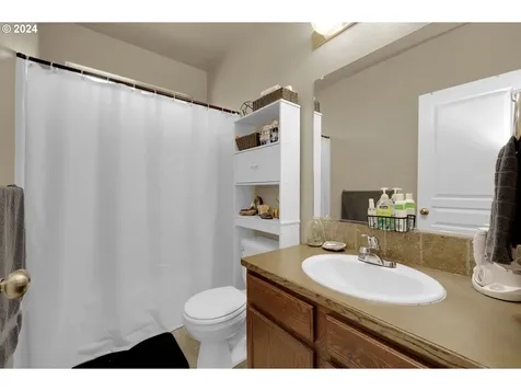 1059 S 1st Street Cottage Grove OR 97424