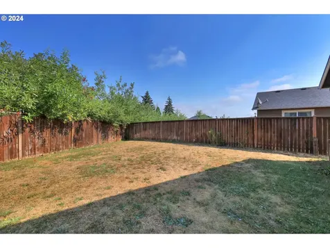 1059 S 1st Street Cottage Grove OR 97424