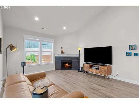 8901 N Hargrave Street Camas WA 98607