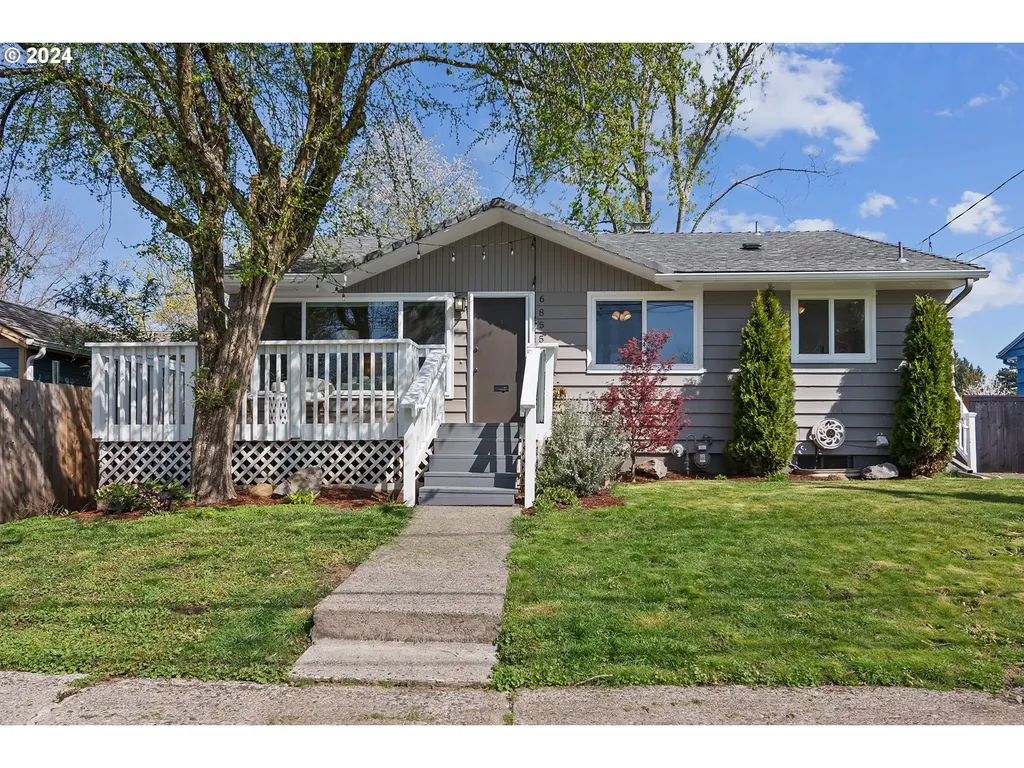 6855 N Rochester Street Portland OR 97203