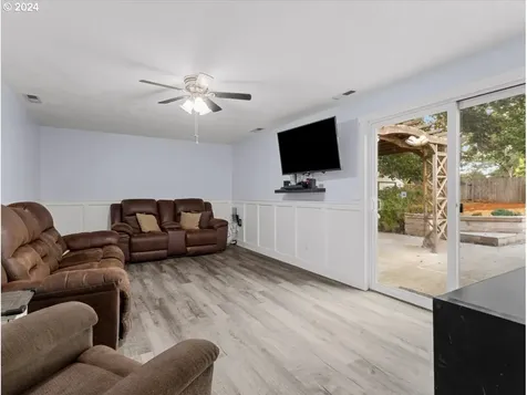11577 Finnegans Way Oregon City OR 97045