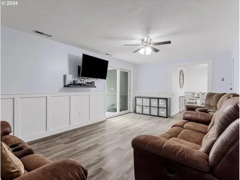 11577 Finnegans Way Oregon City OR 97045