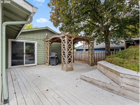11577 Finnegans Way Oregon City OR 97045