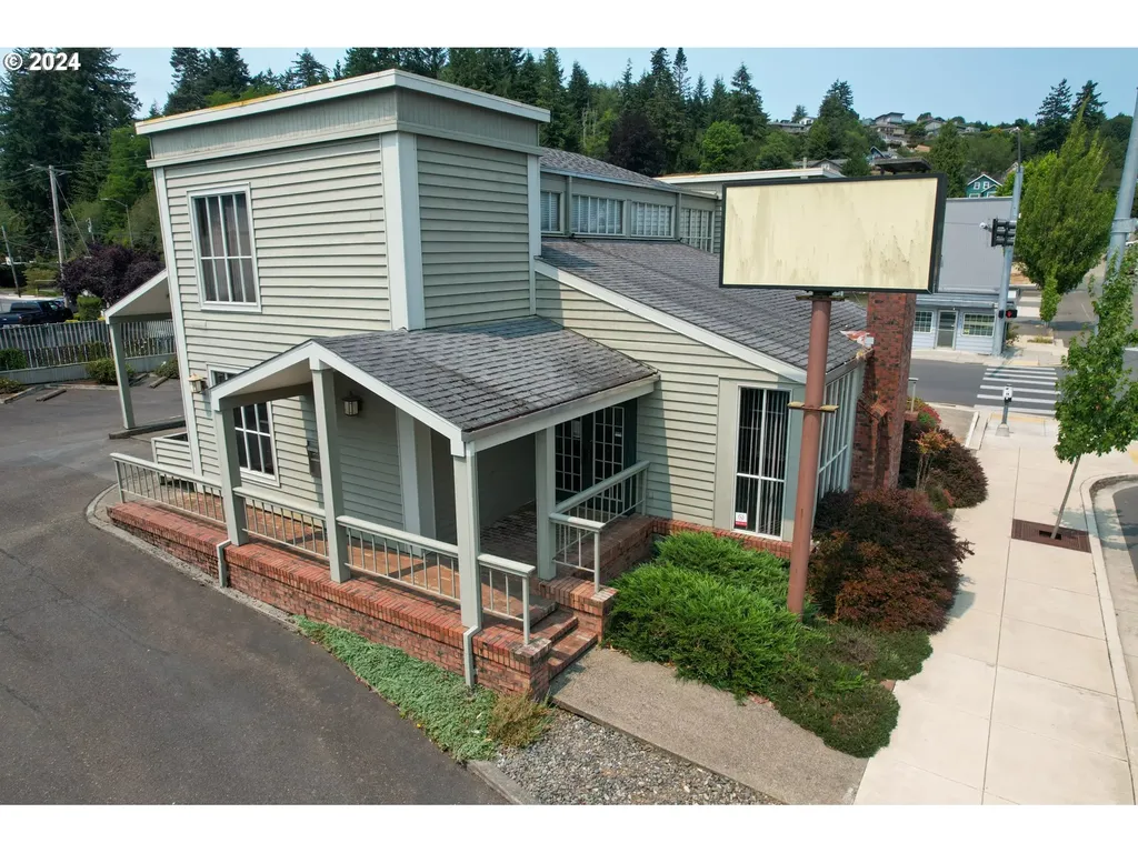185 N 4th Street Coos Bay OR 97420