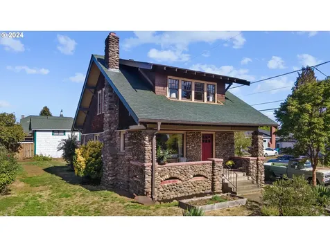 7065 NE Oregon Street Portland OR 97213