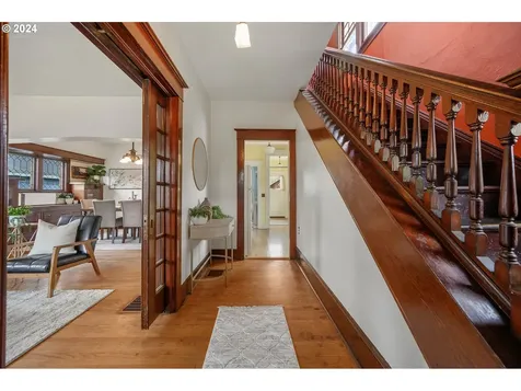 7065 NE Oregon Street Portland OR 97213
