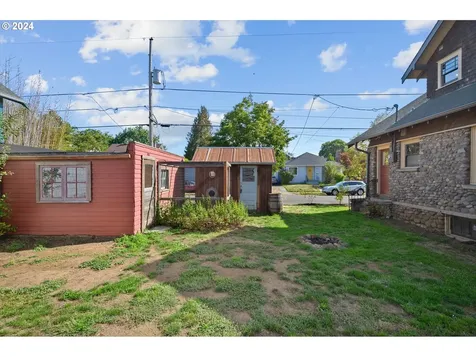 7065 NE Oregon Street Portland OR 97213