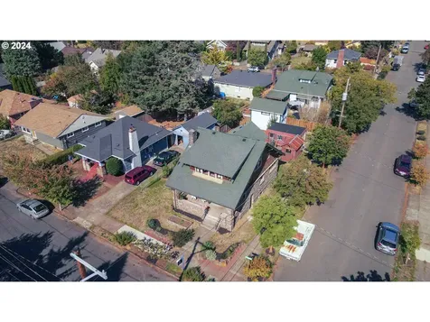 7065 NE Oregon Street Portland OR 97213