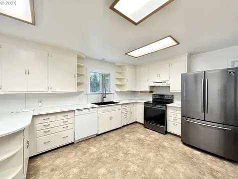19003 Mallory Park Road Clatskanie OR 97016