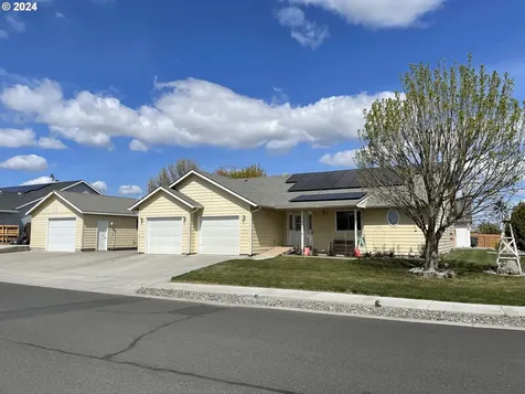 710 W Sandpiper Avenue Hermiston OR 97838