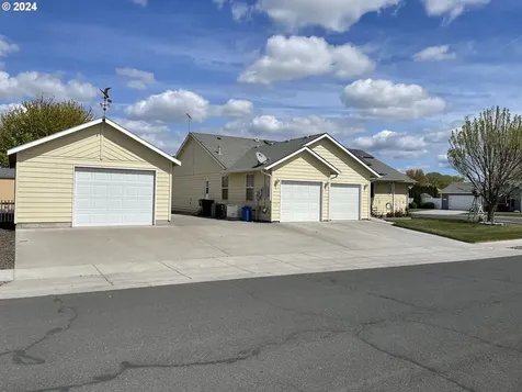 710 W Sandpiper Avenue Hermiston OR 97838