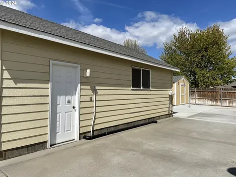 710 W Sandpiper Avenue Hermiston OR 97838