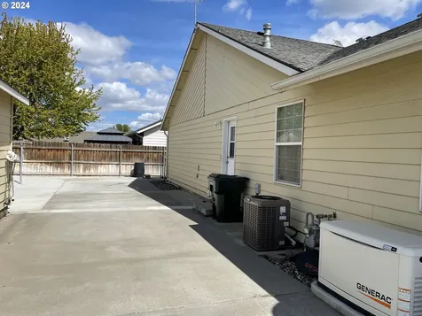 710 W Sandpiper Avenue Hermiston OR 97838