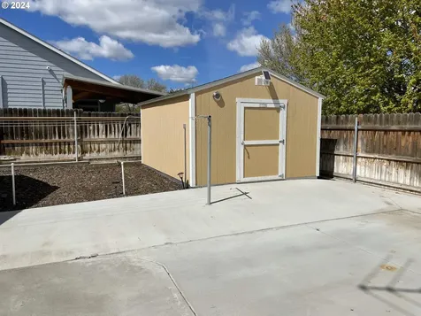 710 W Sandpiper Avenue Hermiston OR 97838