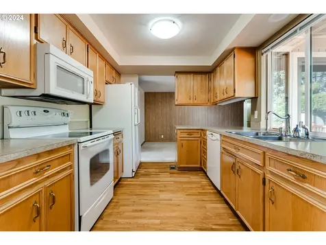530 66th Street Springfield OR 97478