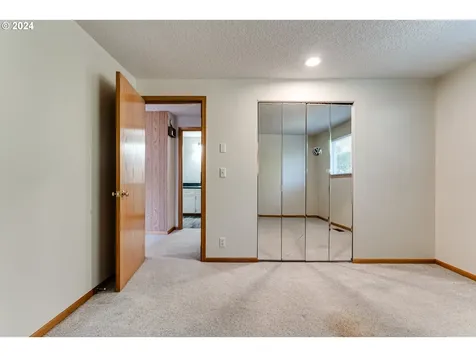 530 66th Street Springfield OR 97478