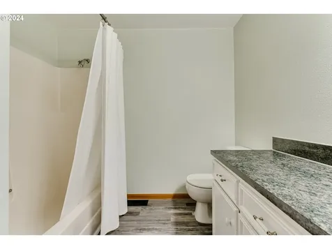530 66th Street Springfield OR 97478