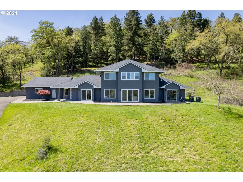 721 Bellwood Lane Roseburg OR 97471