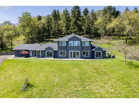721 Bellwood Lane Roseburg OR 97471