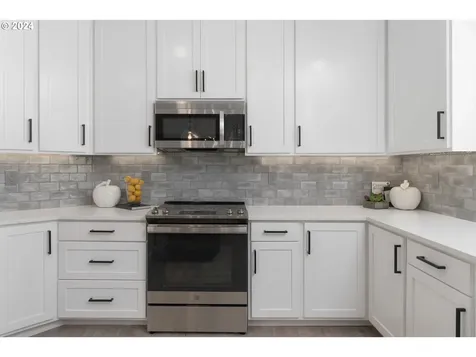 721 Bellwood Lane Roseburg OR 97471