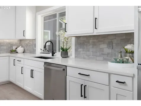 721 Bellwood Lane Roseburg OR 97471
