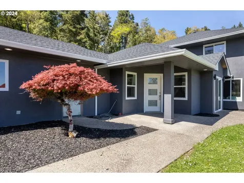 721 Bellwood Lane Roseburg OR 97471