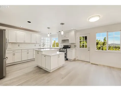13145 SW Clearview Way Portland OR 97223