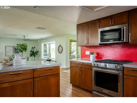 6536 SW 177th Place Beaverton OR 97007