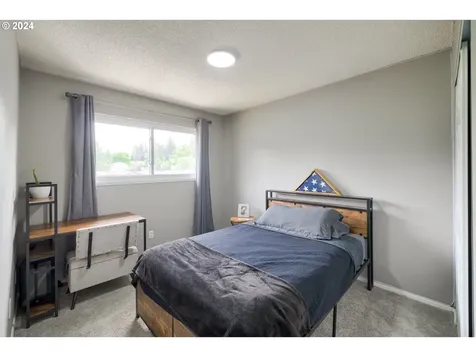 3581 Ne 7th Court Gresham OR 97030