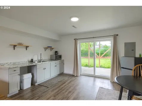 3581 Ne 7th Court Gresham OR 97030