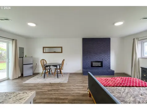 3581 Ne 7th Court Gresham OR 97030