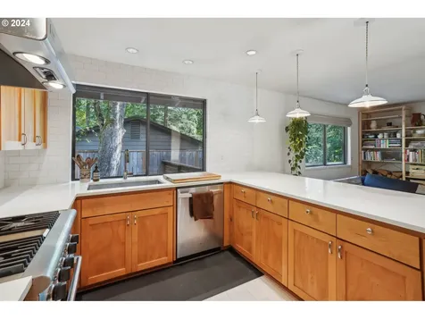1405 Sw Upland Drive Portland OR 97221
