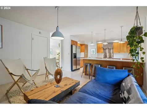 1405 Sw Upland Drive Portland OR 97221