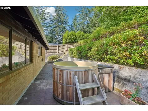 1405 Sw Upland Drive Portland OR 97221