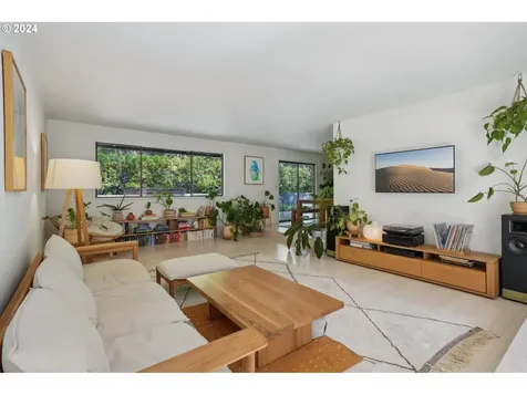 1405 Sw Upland Drive Portland OR 97221