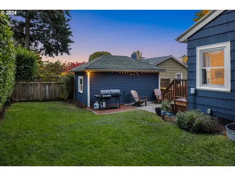 4046 NE 16th Avenue Portland OR 97212