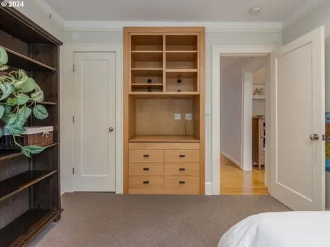 4046 NE 16th Avenue Portland OR 97212