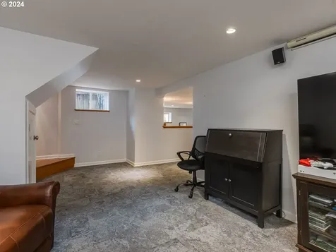 4046 NE 16th Avenue Portland OR 97212