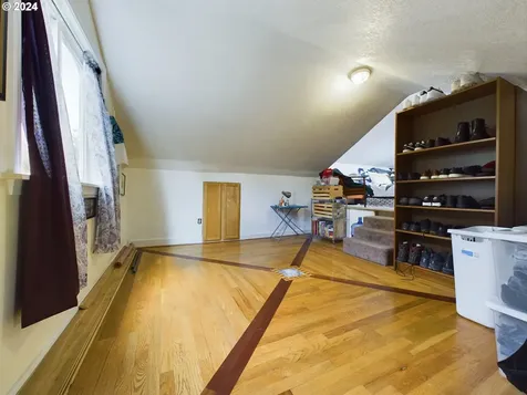 336 Ne 13th Street Mcminnville OR 97128