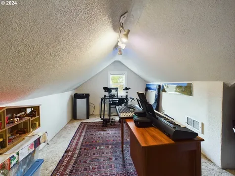 336 Ne 13th Street Mcminnville OR 97128
