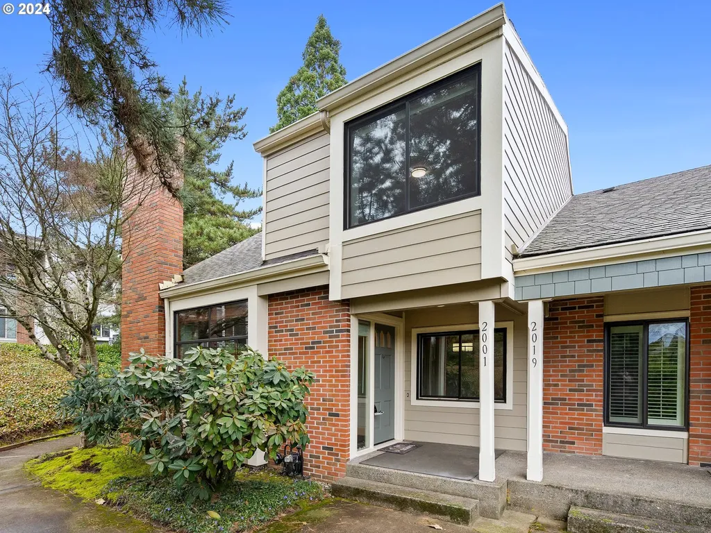 2001 Bonniebrae Drive Lake Oswego OR 97034