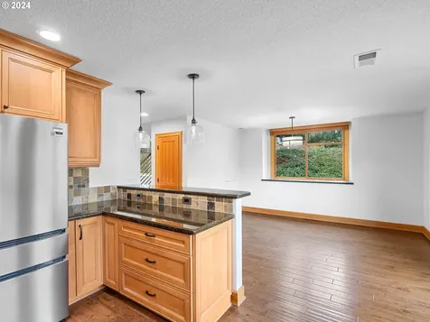 2001 Bonniebrae Drive Lake Oswego OR 97034