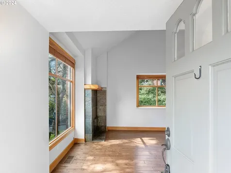 2001 Bonniebrae Drive Lake Oswego OR 97034