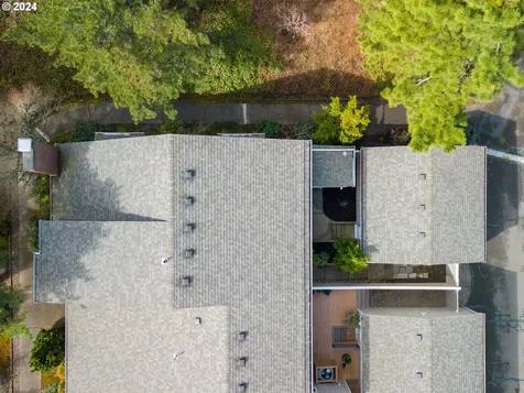 2001 Bonniebrae Drive Lake Oswego OR 97034