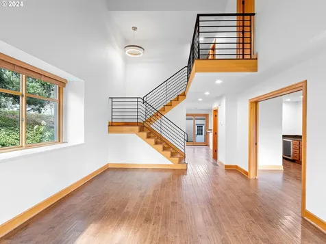 2001 Bonniebrae Drive Lake Oswego OR 97034