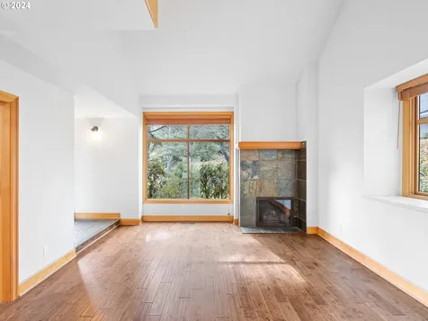 2001 Bonniebrae Drive Lake Oswego OR 97034