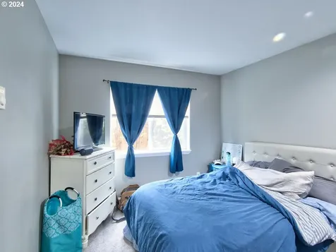 309 W Sherman Street Newberg OR 97132