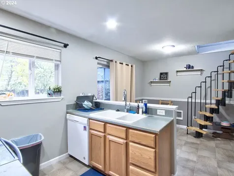 309 W Sherman Street Newberg OR 97132