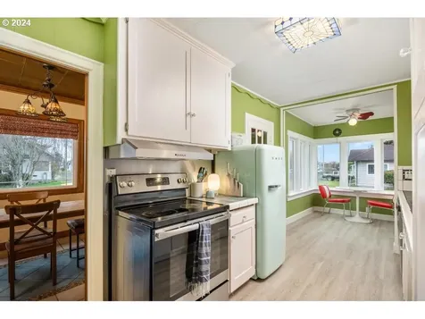 2215 8th Street Tillamook OR 97141