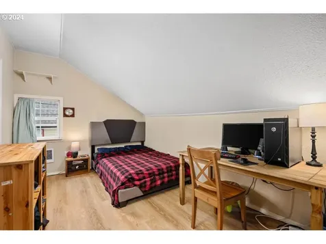 2215 8th Street Tillamook OR 97141